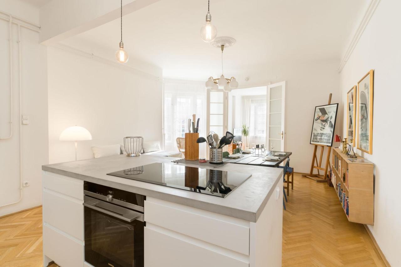 Klauzal apartment w/3 bedrooms, french balcony Budapeszt Zewnętrze zdjęcie