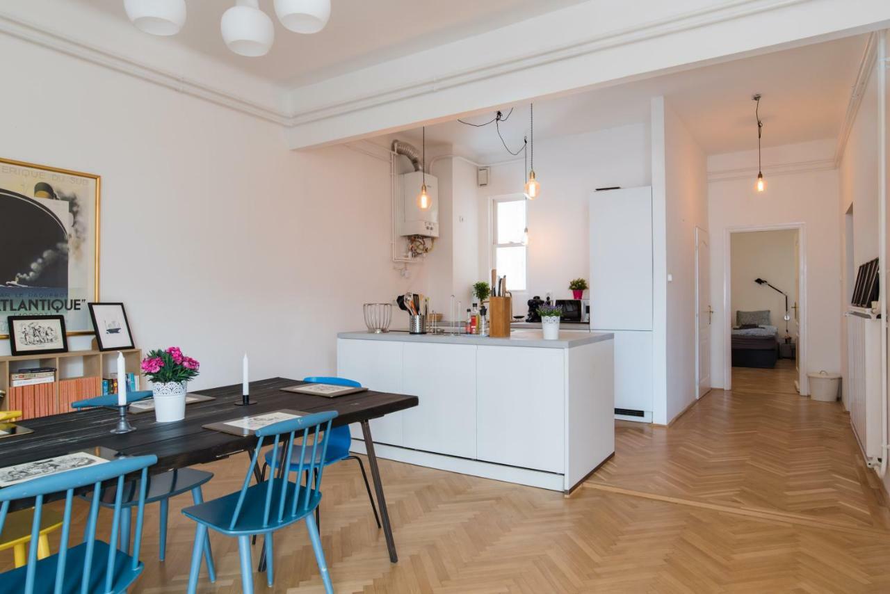 Klauzal apartment w/3 bedrooms, french balcony Budapeszt Zewnętrze zdjęcie